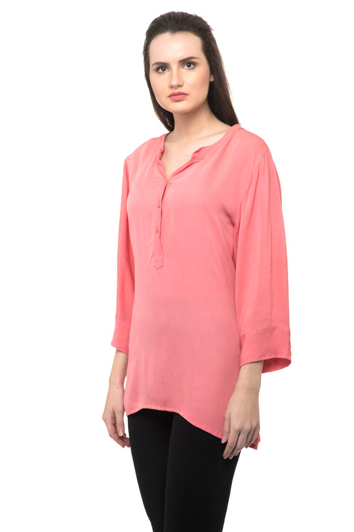 Light pink kurti buttons on neck
