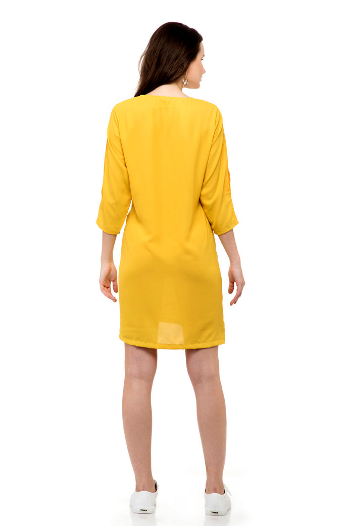 Long sleeves slim fit mini dress.