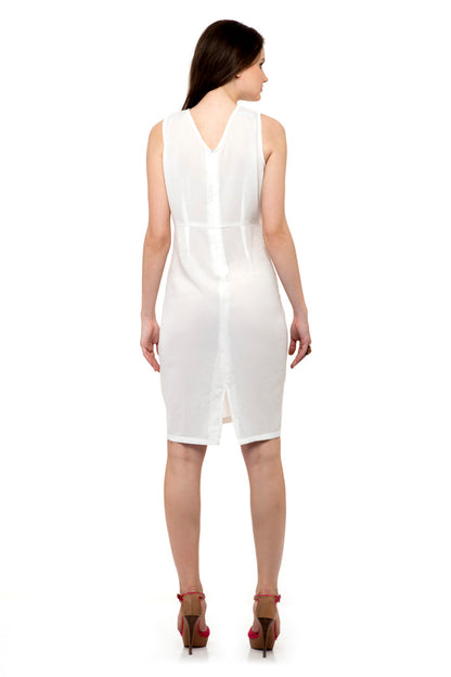 Sleeveless flatter long with dress