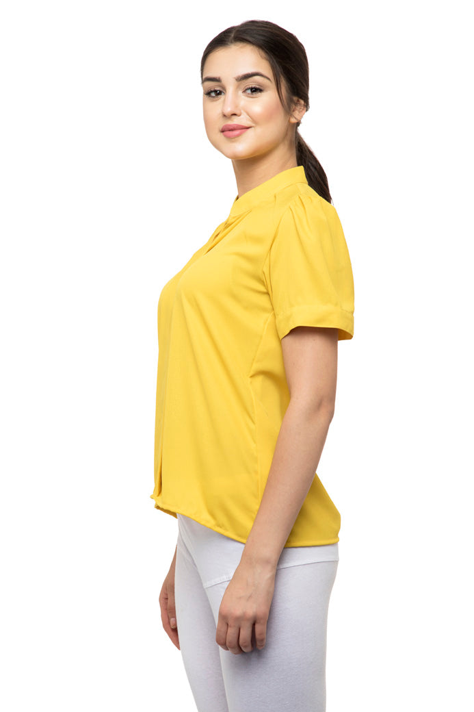 Notched neck with collars yellow top