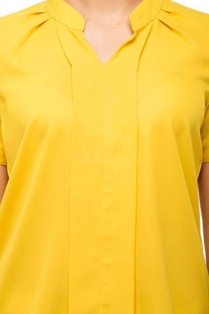 Notched neck with collars yellow top