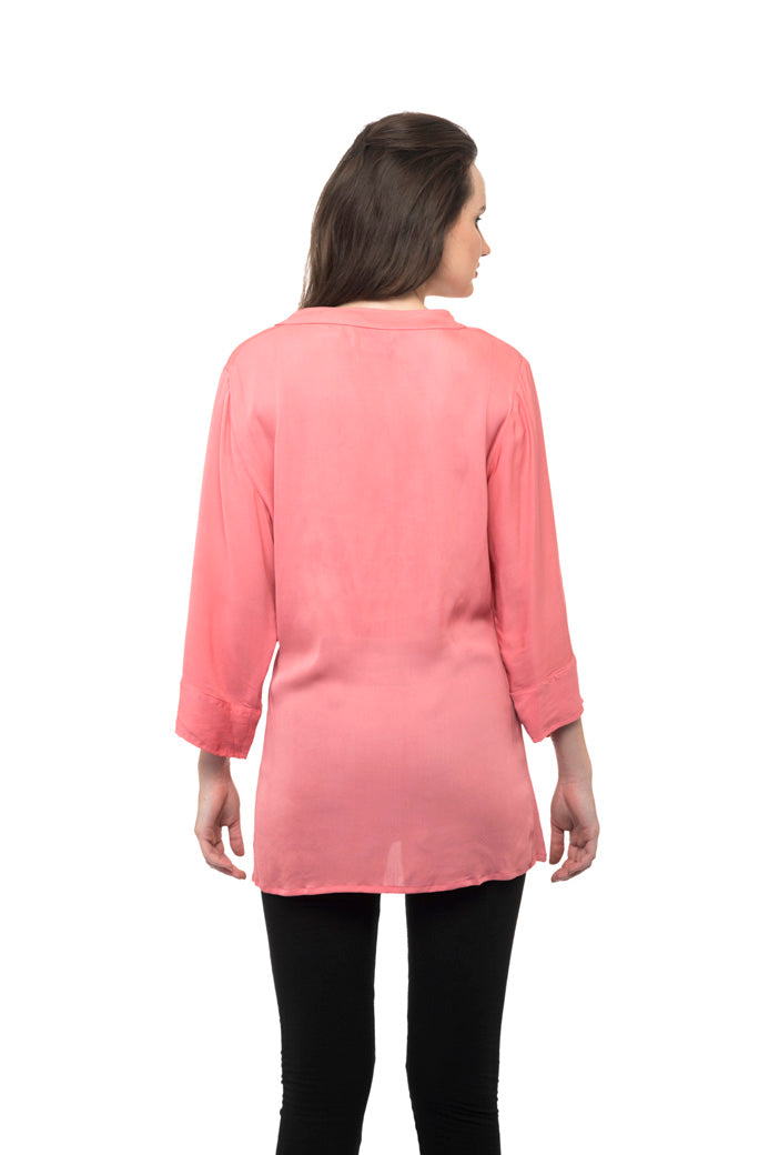 Light pink kurti buttons on neck