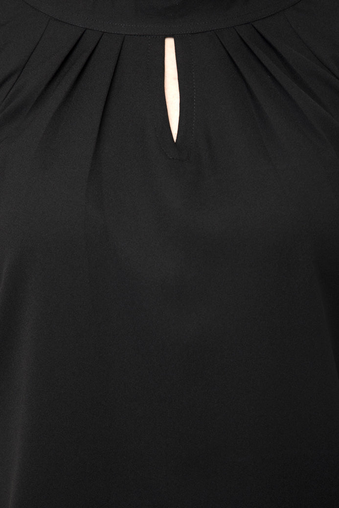 Keyhole front halter neck black top