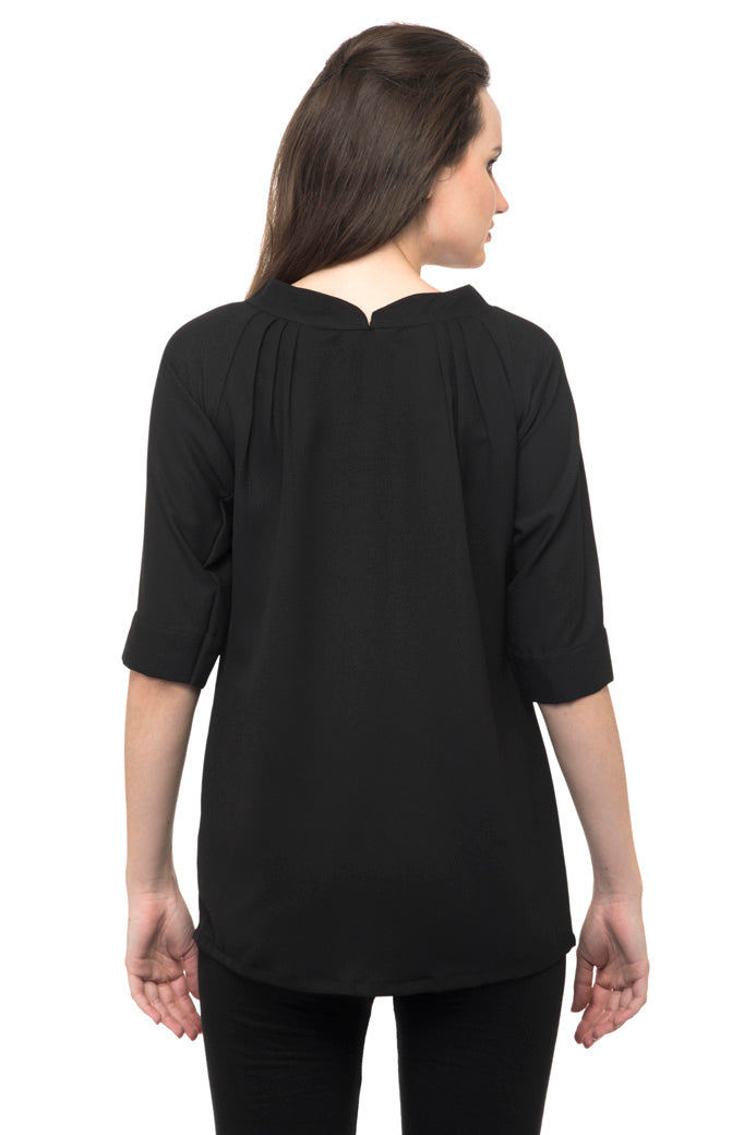 Keyhole front halter neck black top