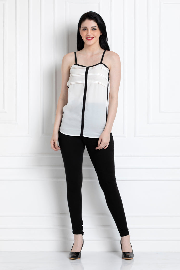 Monochrome Spaghetti For That Fun Yet Chic Look