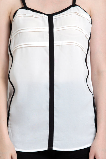 Monochrome Spaghetti For That Fun Yet Chic Look