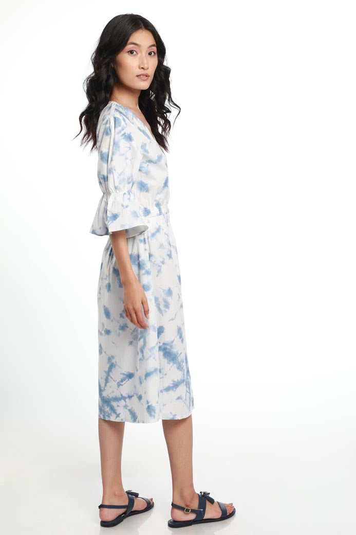 TIE & DYE BUTTON DOWN DRESS WITH ELASTICATED BELL SLEEVES