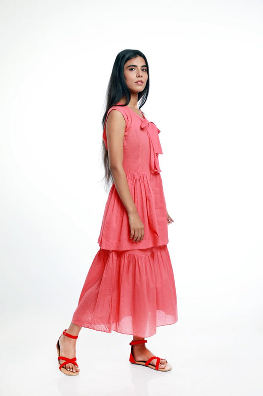 SLEEVELESS PUSSY BOW TIER DRESS