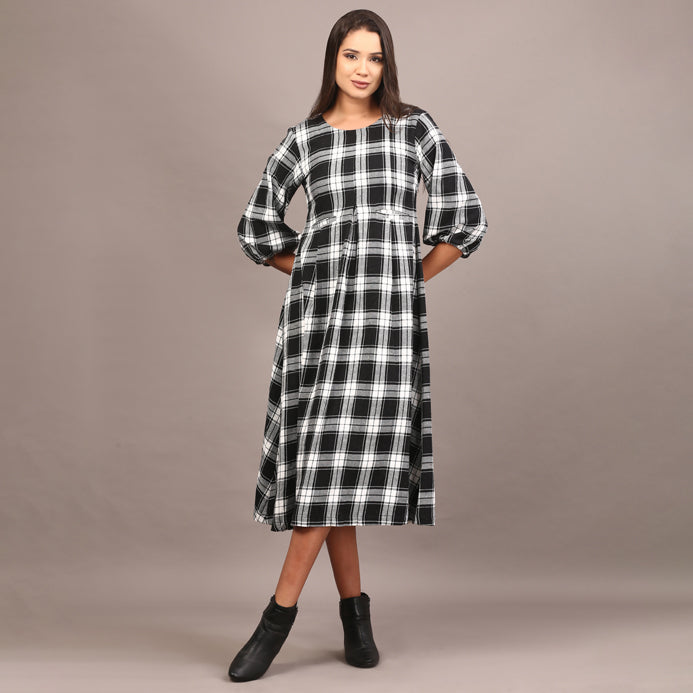Black and white tartan full dress