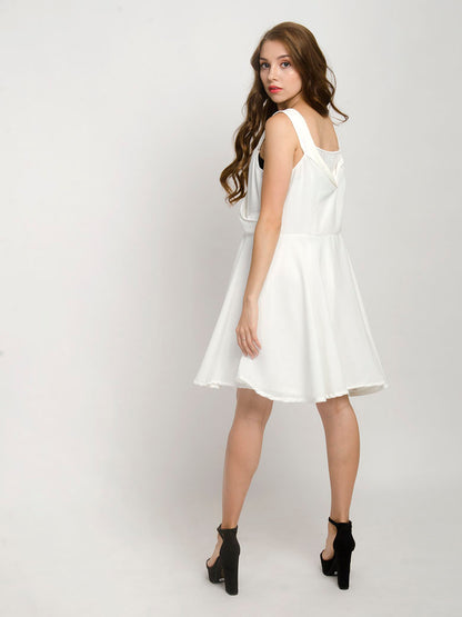 Sleevless mini dress