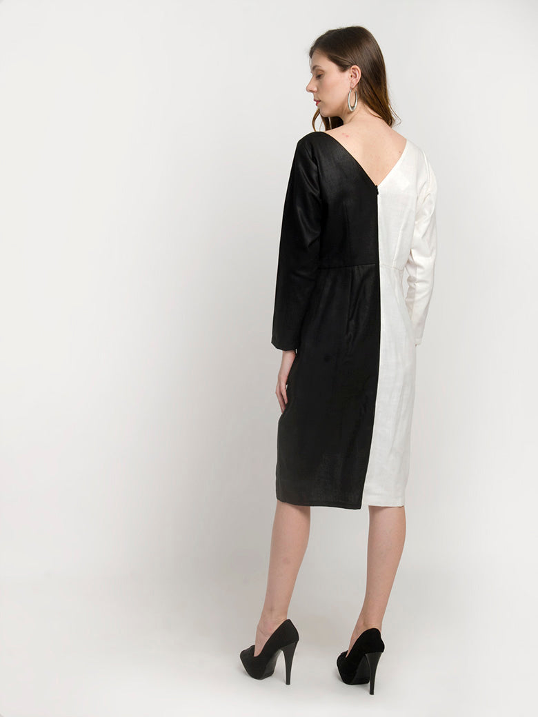 Black And White V-Neckline Full Sleeve Leg Slit Mini Dress