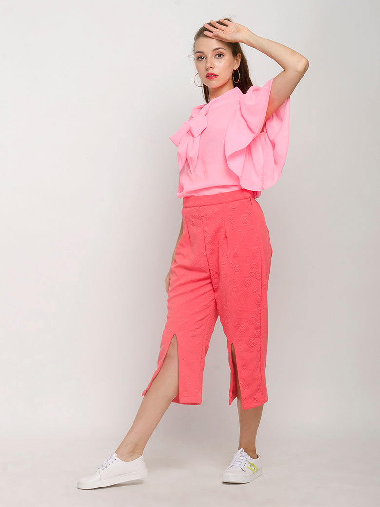 Batwing sleeve top with a long tie paired